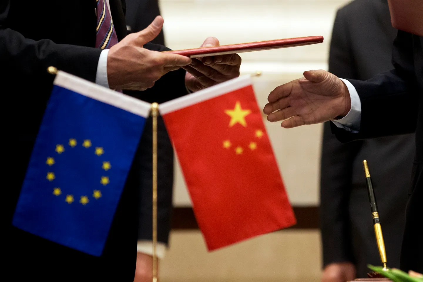 China retaliates against the EU ban with import restrictions on medical devices