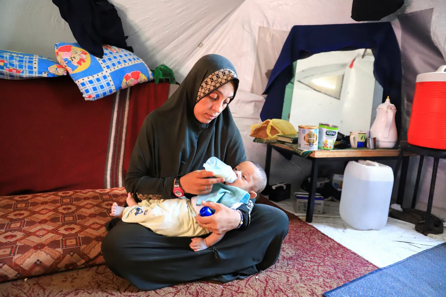 La leche de las madres se seca en Gaza por la desnutrición y el hambre empieza tan solo al nacer