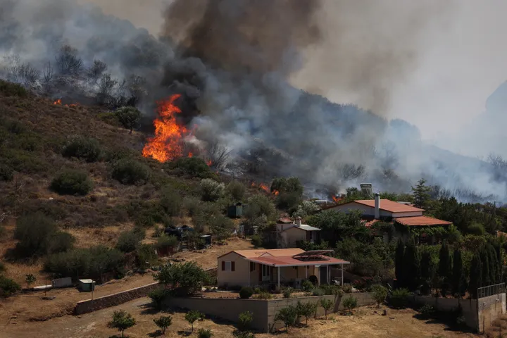 Wildfire rages on eastern Greek island of Crete, prompting evacuations