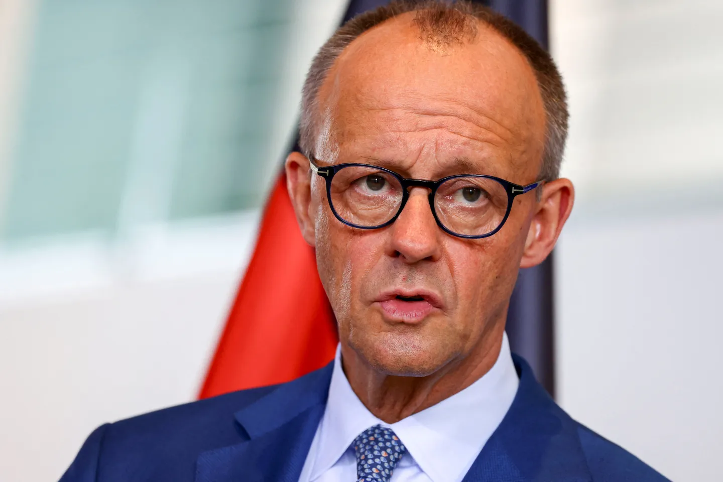 Merz: Noch lange Abstand halten von Telefonat mit Putin