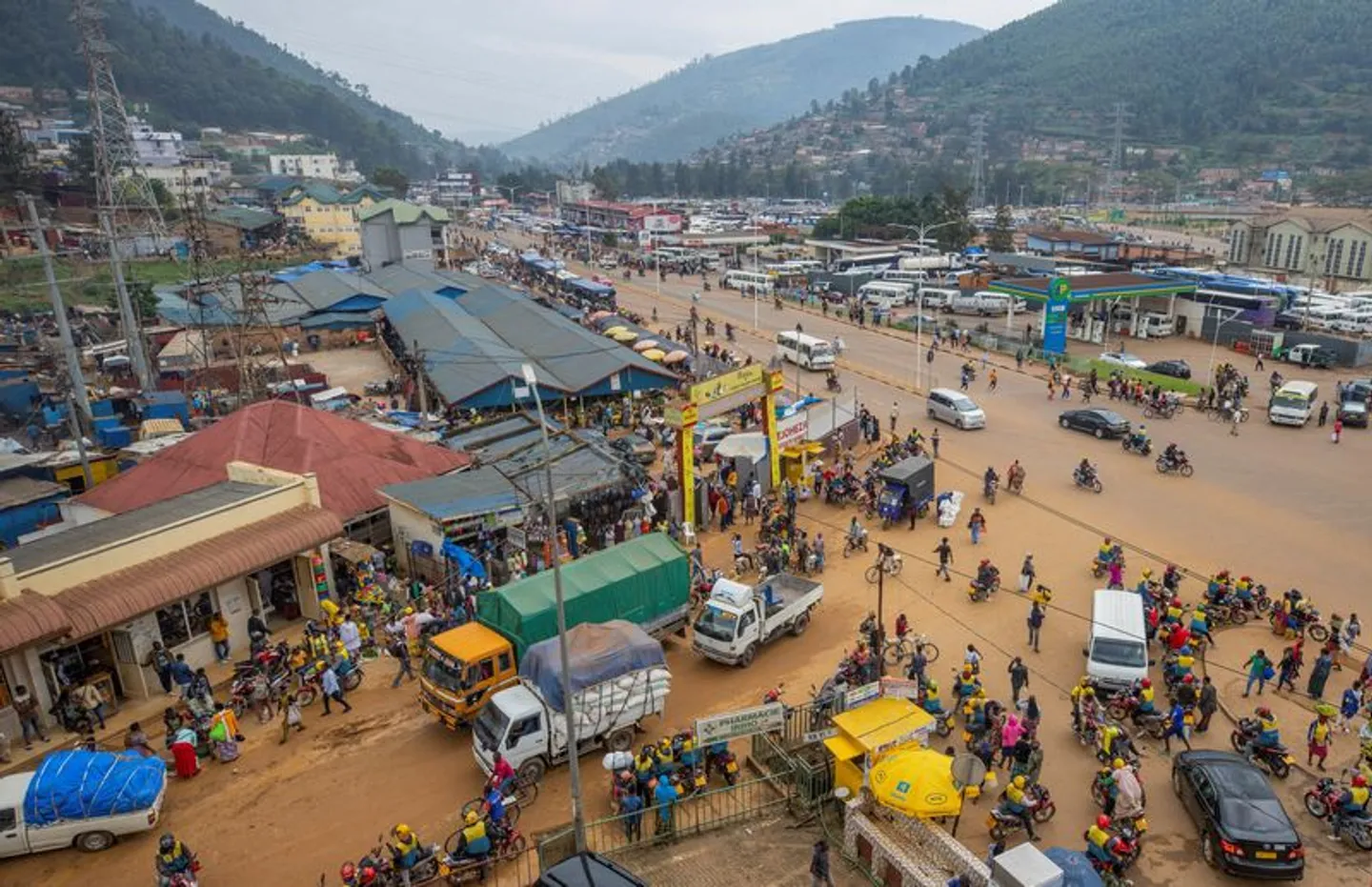 Rwanda kutoza faini wenye magari yasiyotumika