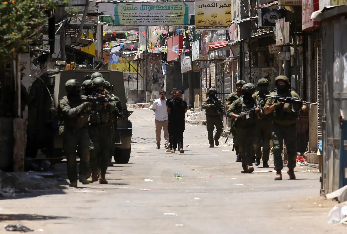 الاحتلال الإسرائيلي يعتقل 27 فلسطينياً بينهم صحفي بالضفة.. ومصر تدين اعتداءات المستوطنين