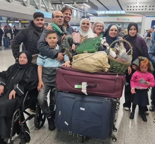 El éxodo de una familia desde el corazón del genocidio en Gaza hasta el reencuentro en España