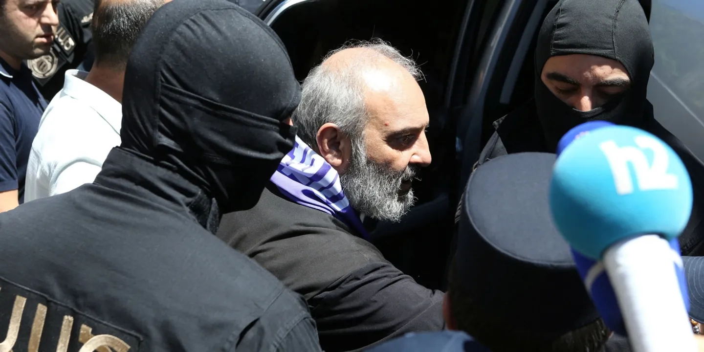 Agentes de segurança cercam sede espiritual na Arménia após alegado plano de golpe de Estado