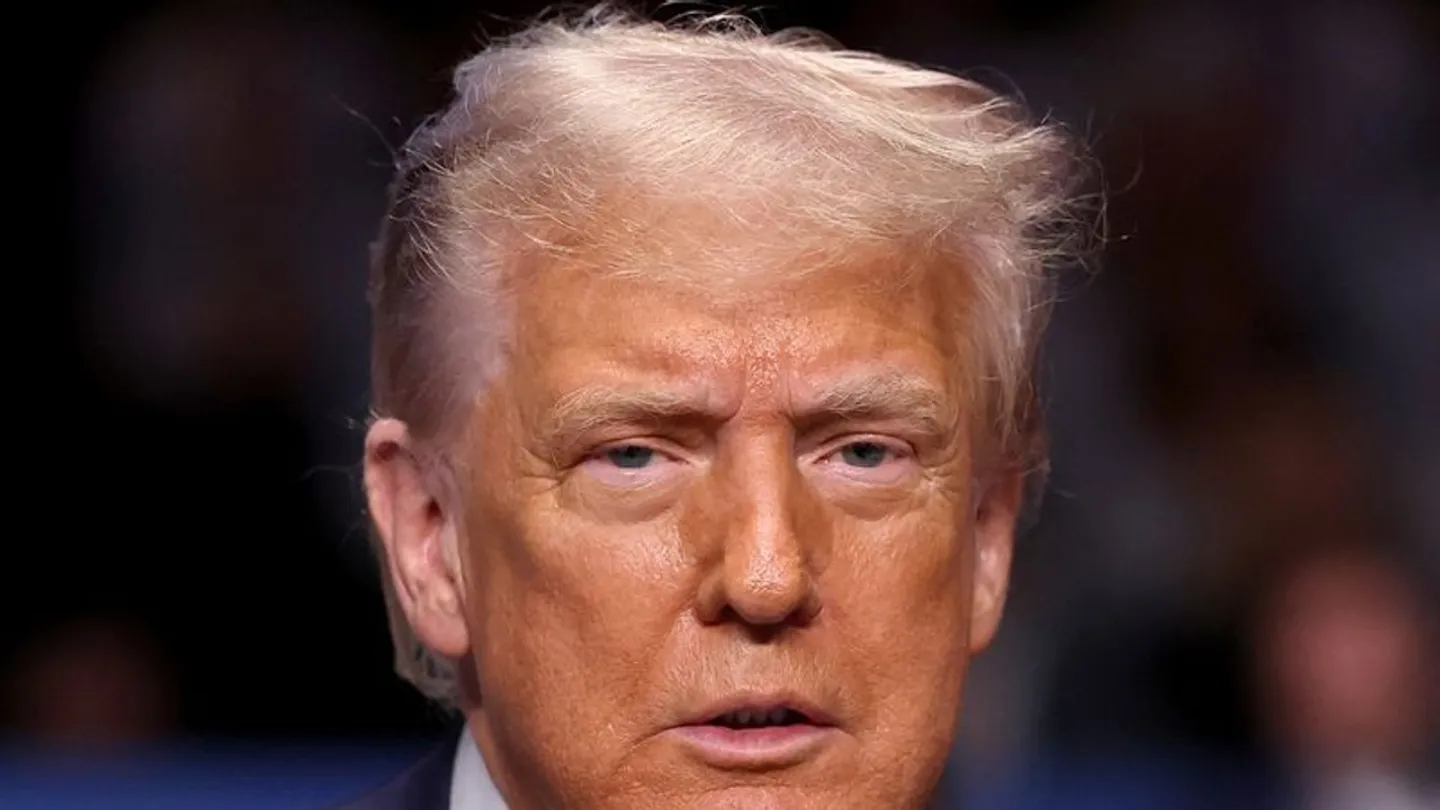 Trump cáfolja az Iránnal kötött 30 milliárd dolláros civil atomalku állításait