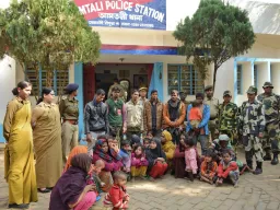 A Índia é acusada de deportar muçulmanos para o Bangladesh à força e sob a mira de uma arma