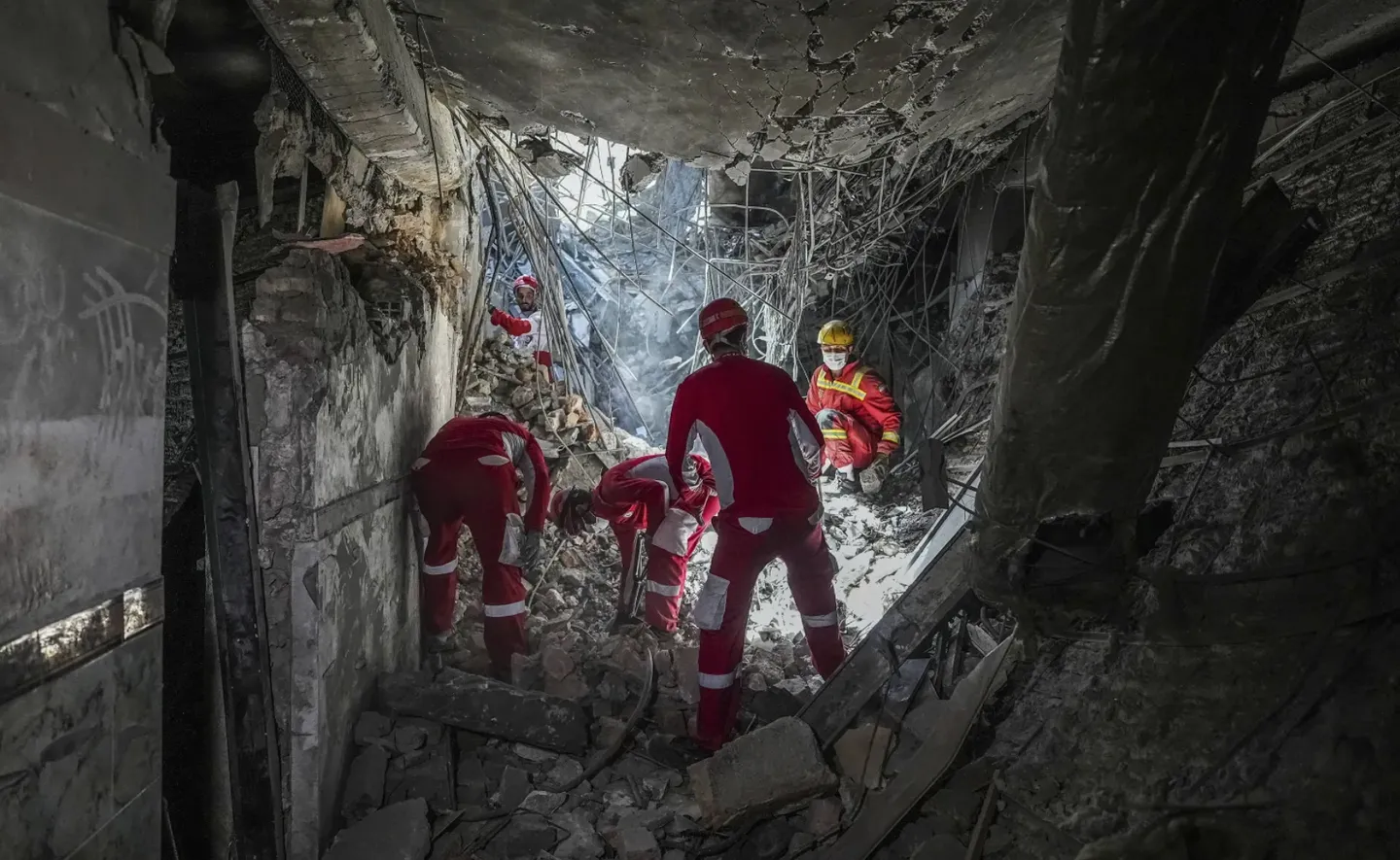 إيران تكشف عن مقتل 71 شخصاً في الهجوم الإسرائيلي على سجن إيفين بطهران