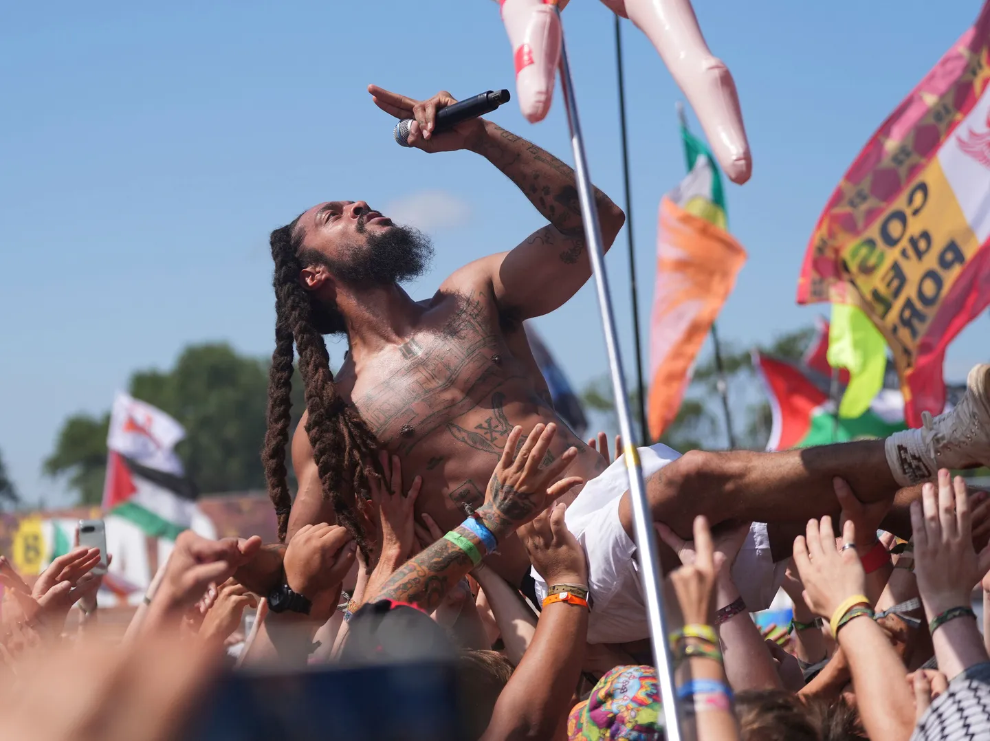 Festival de Glastonbury: les propos anti-Israël de rappeurs suscitent de vives condamnations