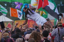 US revokes visas for British punk duo over 'death to the IDF' chants at Glastonbury