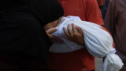 U izraelskim napadima u Gazi od oktobra 2023. ubijeno 56.500 Palestinaca