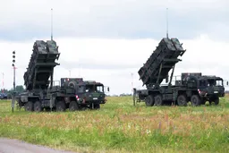 НАТО готовит восточный фланг к войне?