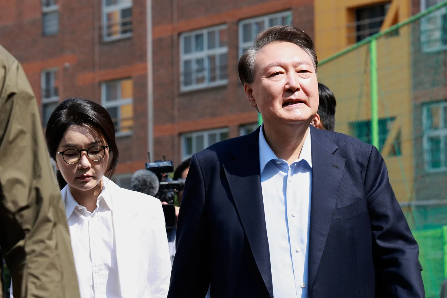 특검, 김건희 대한민국 전 영부인 구속기간 이달 말까지 연장