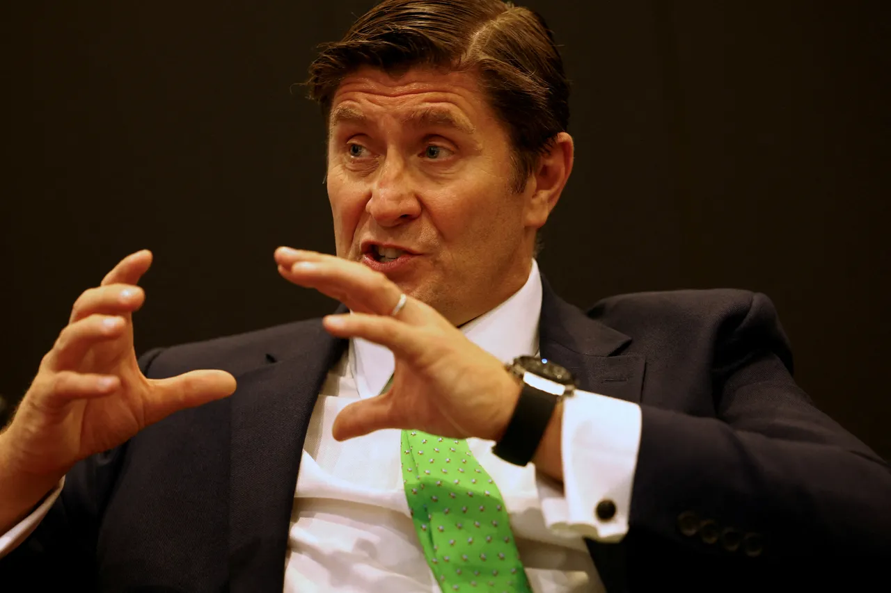 Nigerian crude oil giant resumes pumping after workers suspend strike