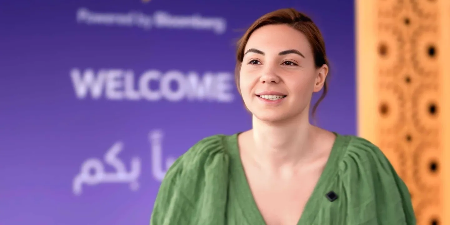 Jovem, ousada e rica: Ozge Dogan está a redefinir a gestão do património para a próxima geração