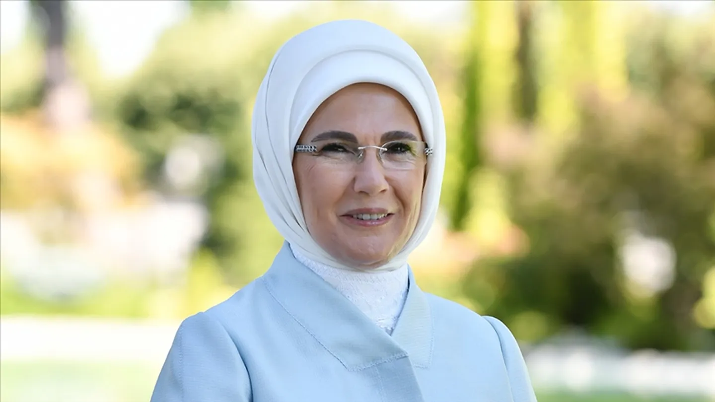 Emine Erdogan poziva na globalnu solidarnost s djecom povodom Dana hraniteljskih porodica