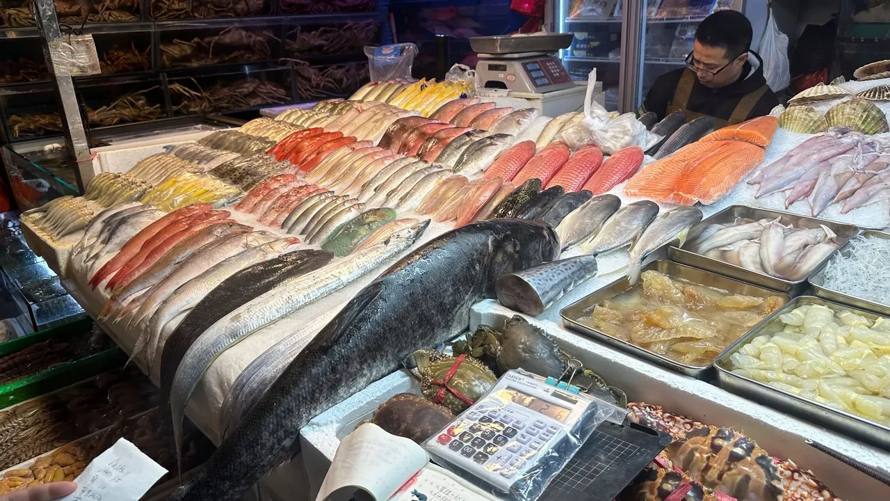 A China levanta parcialmente a proibição à importação de frutos do mar do Japão