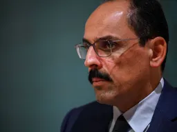 Chefe dos serviços secretos turcos reúne-se com delegação do Hamas e discutem cessar-fogo em Gaza