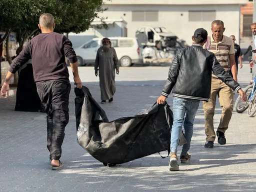 Izraeli bombardon tendën në oborrin e një shkolle në Khan Younis, vriten 18 palestinezë