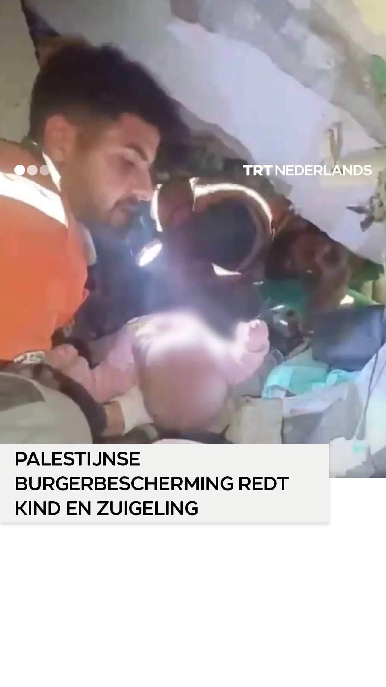 Palestijnse civiele verdedigingsploeg redt kind en baby van onder het puin