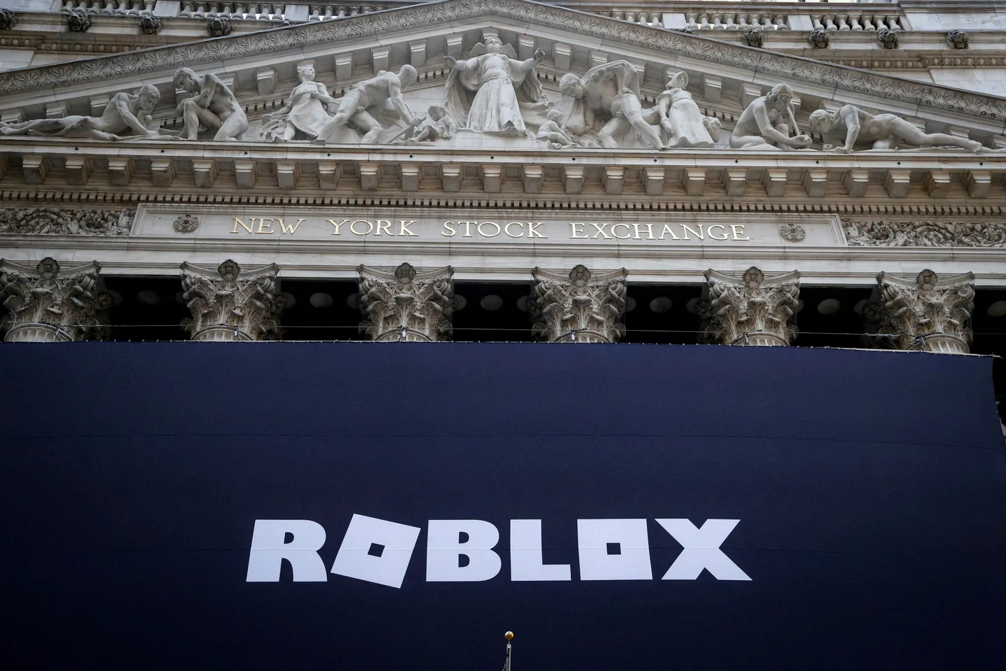 Overheid onderzoekt risico's Roblox na onderzoek Tiktok en Instagram