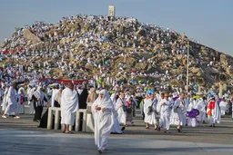 Saudi Arabia announces AI-assisted movement of pilgrims to Arafat