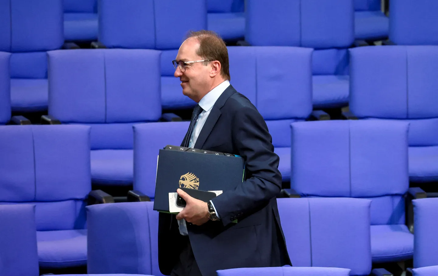 Dobrindt will mehr KI zur Sabotage-Abwehr einsetzen