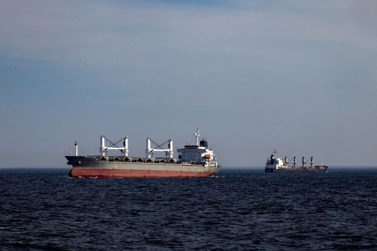 Rusiyä Qara diñgezdä ike köymägä höcüm itte