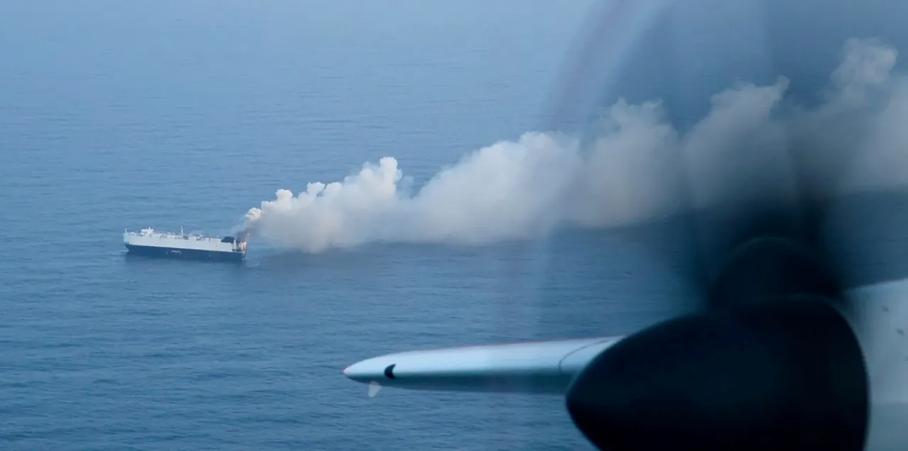 كولومبيا تتحدث عن ناجين محتملين بعد قصف أمريكي لمراكب في المحيط الهادئ.. وواشنطن تعلّق البحث