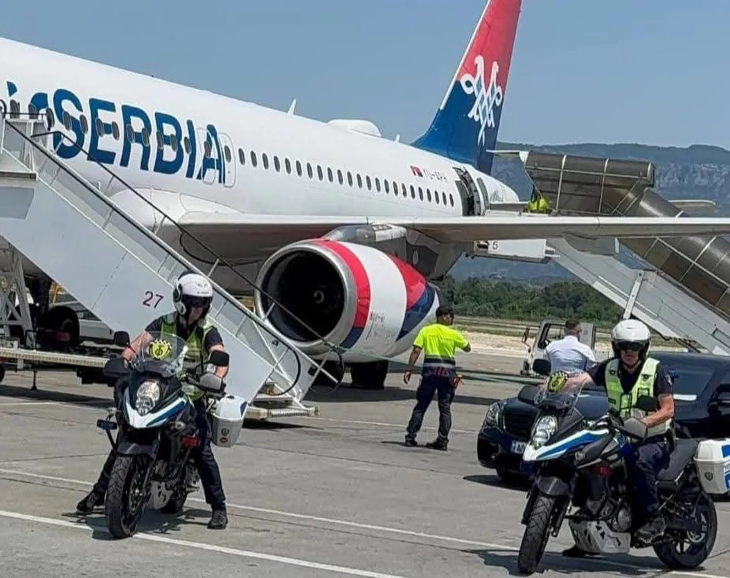 Ndeshja me Shqipërinë, skuadra e Serbisë mbërrin në Tiranë