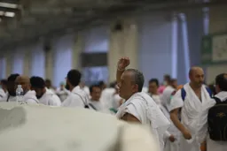 Muslim pilgrims 'stone the devil' as hajj nears end in Saudi Arabia