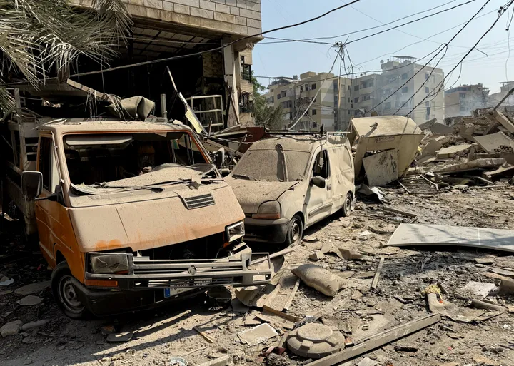 Israel lanza múltiples bombardeos sobre los suburbios del sur de Beirut