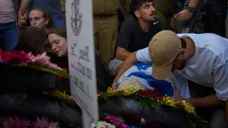 جيش الاحتلال يعلن مقتل 4 عسكريين وإصابة 5 آخرين في معارك جنوبي غزة