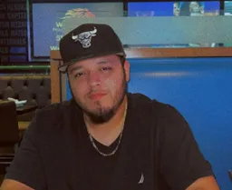 EE.UU. detiene a Kilmar Ábrego, migrante salvadoreño deportado erróneamente, tras su regreso al país