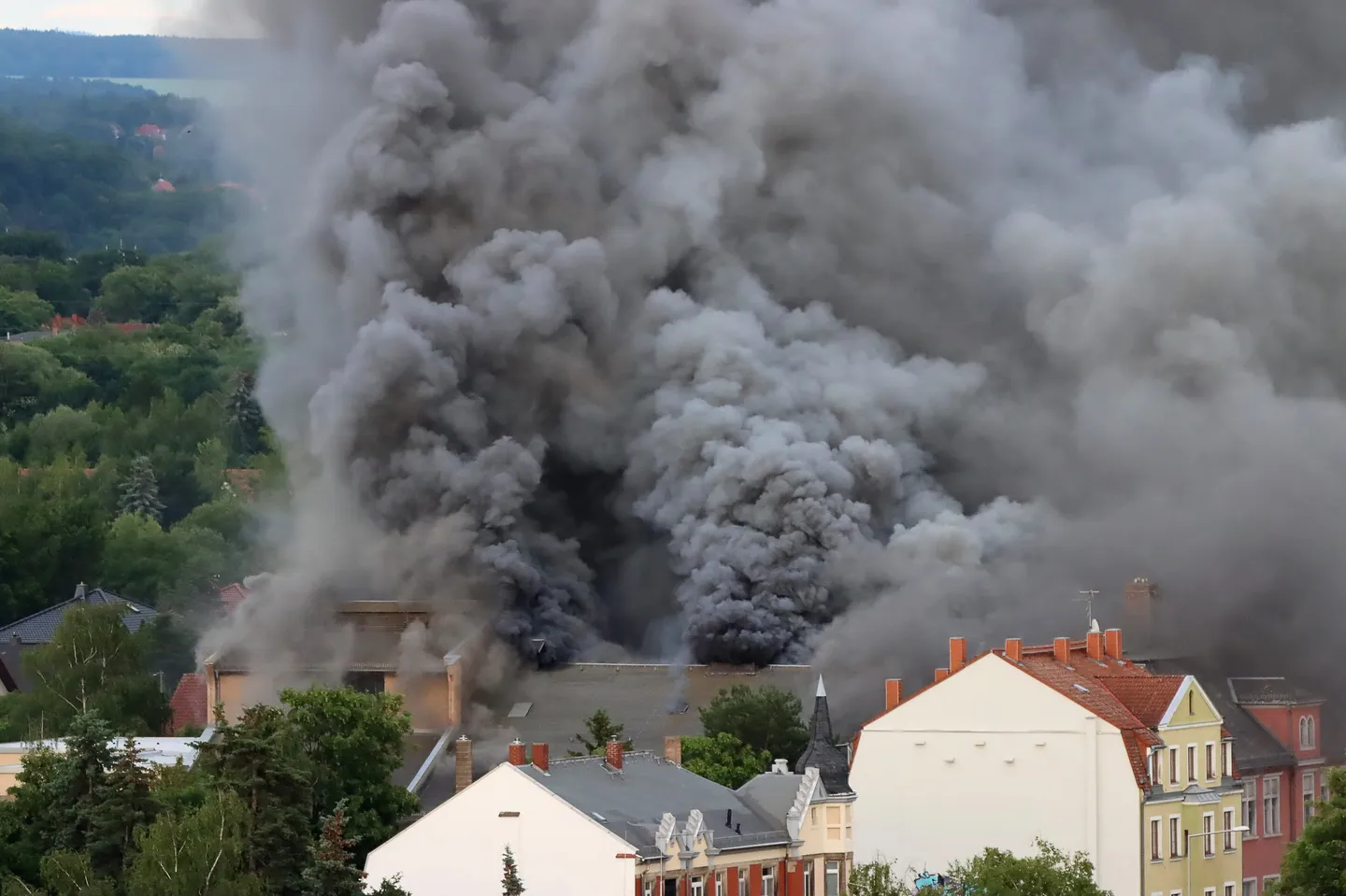 Großbrand in Dresden: ehemalige Staatsoperette ausgebrannt