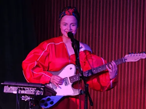 De Casa à Gaza: l’artiste Roufaida chante l’humanité des Palestiniens