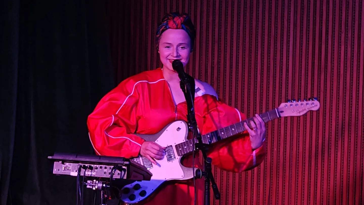De Casa à Gaza: l’artiste Roufaida chante l’humanité des Palestiniens