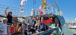 Une flottille humanitaire approche de Gaza