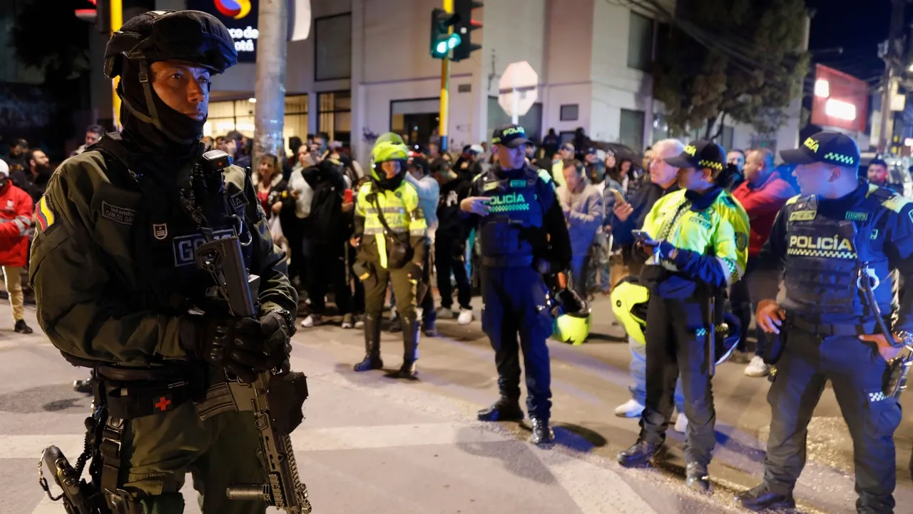 Candidato à presidência da Colômbia é submetido a cirurgia bem-sucedida após ser baleado