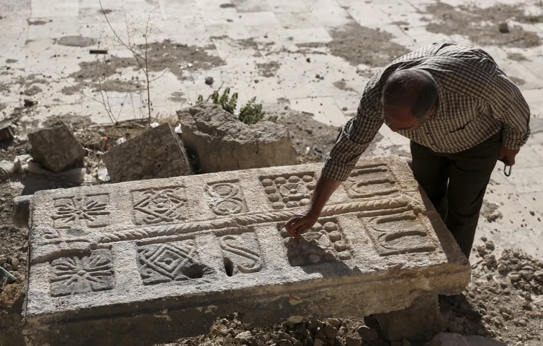Starożytny, liczący 1500 lat kompleks grobowy odkryty pod gruzami w Syrii