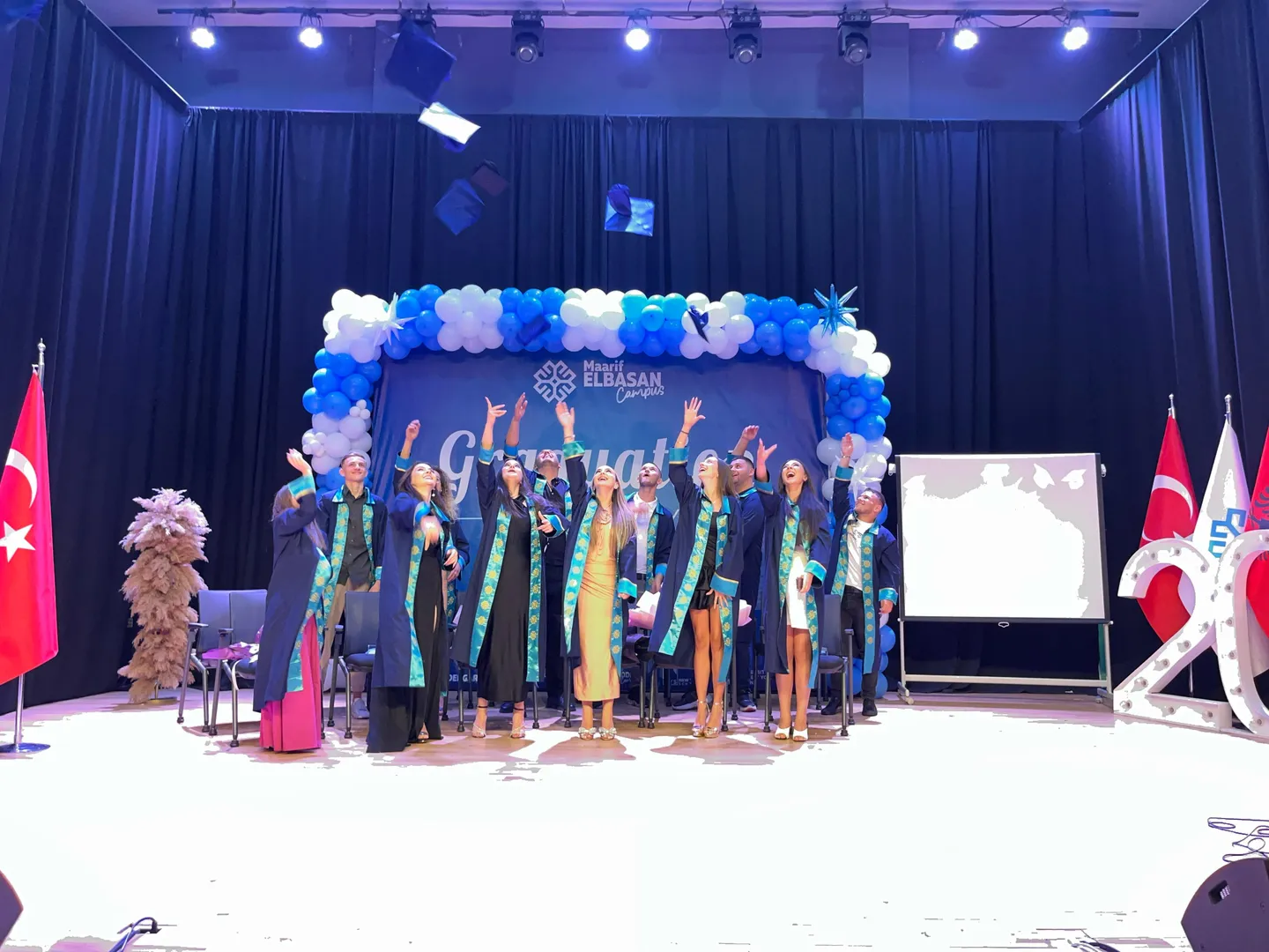 Elbasan, mbahet ceremonia e diplomimit për nxënësit e shkollës së Fondacionit Turk Maarif