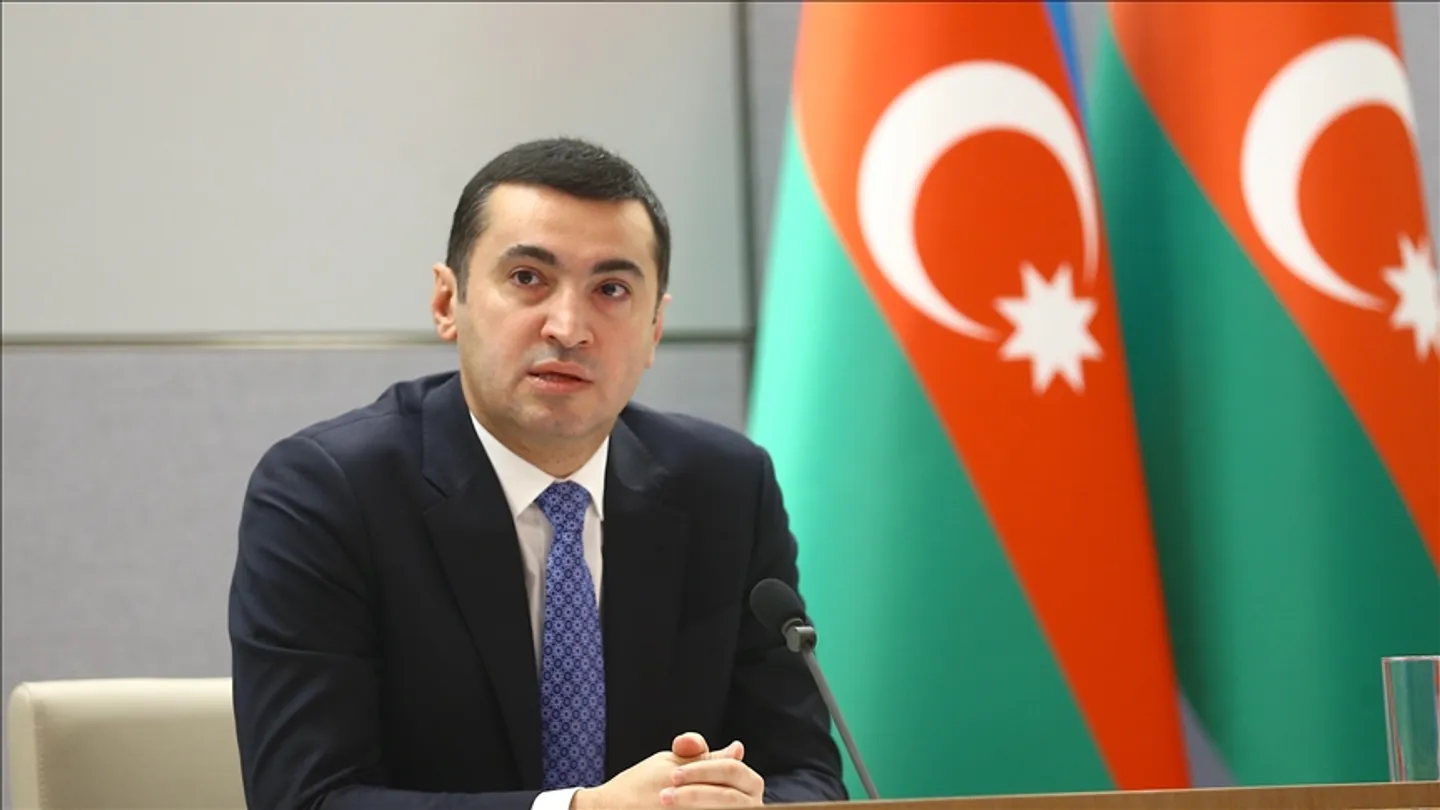 Азербайджан призвал Москву не вмешиваться во внутренние дела