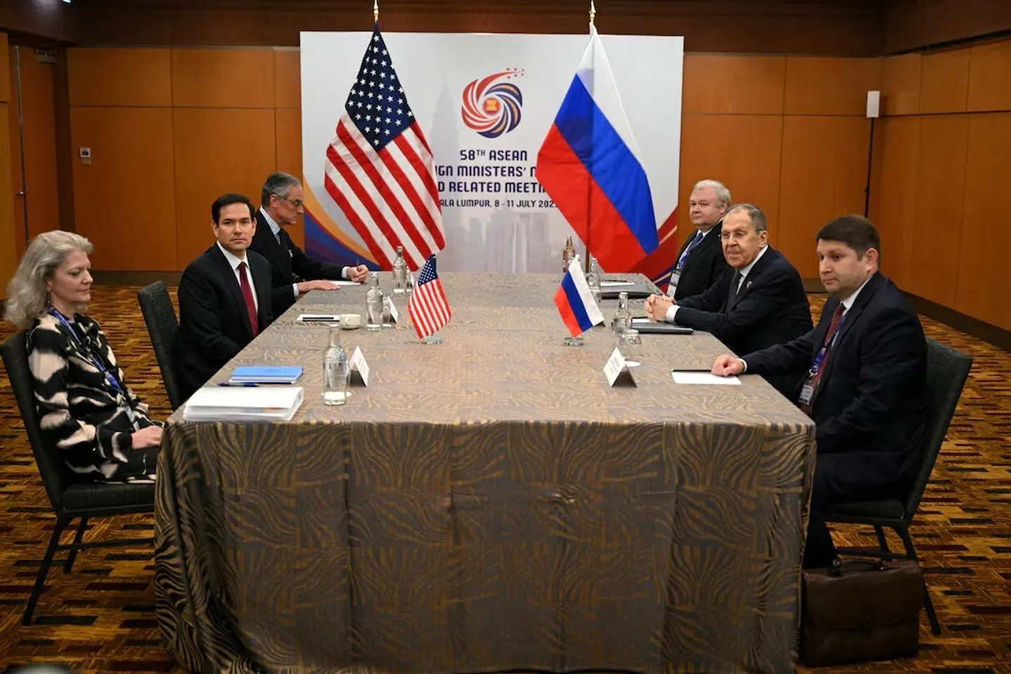 США требуют «дорожную карту» мира от России