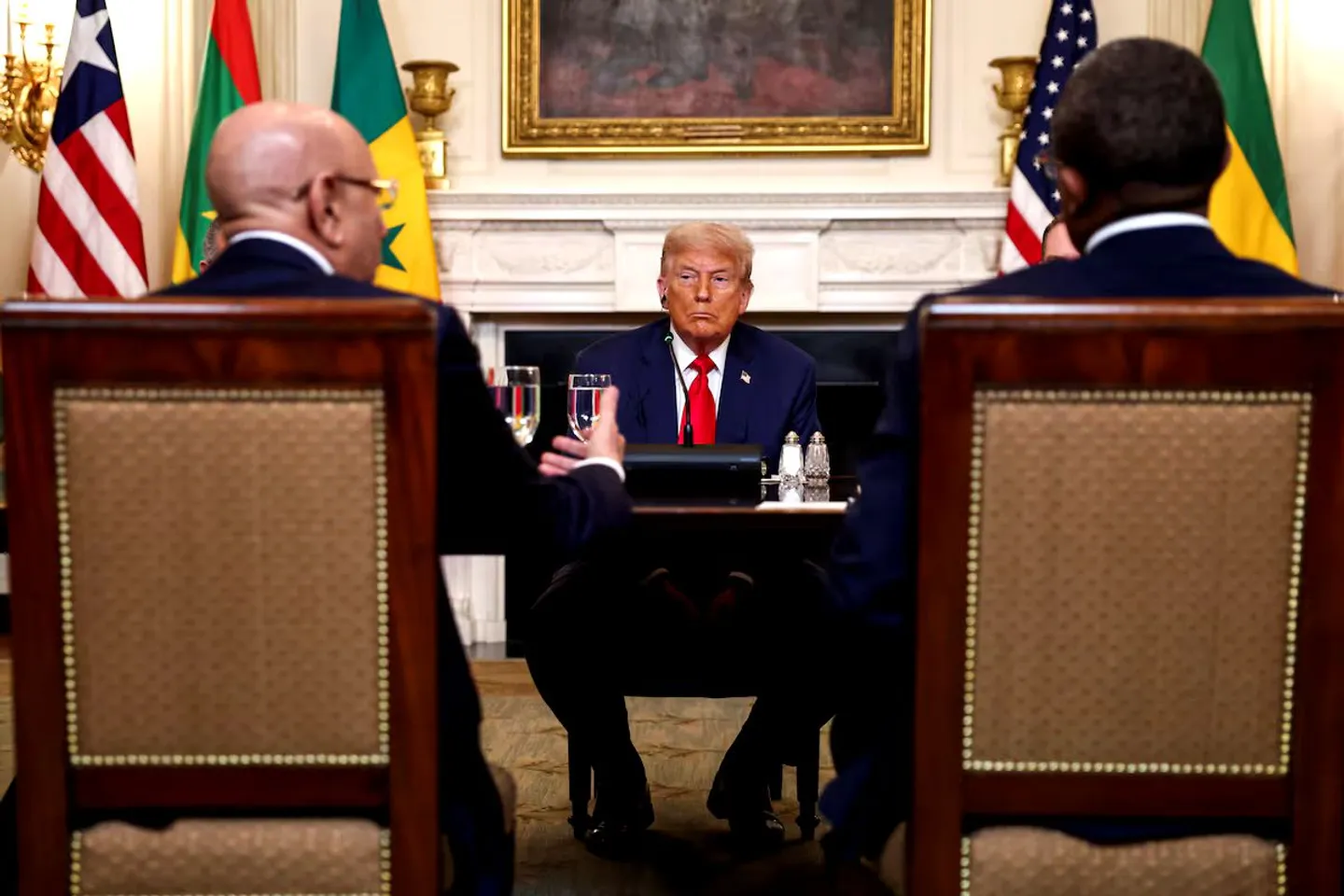 Как Трамп наживается на беднейших?