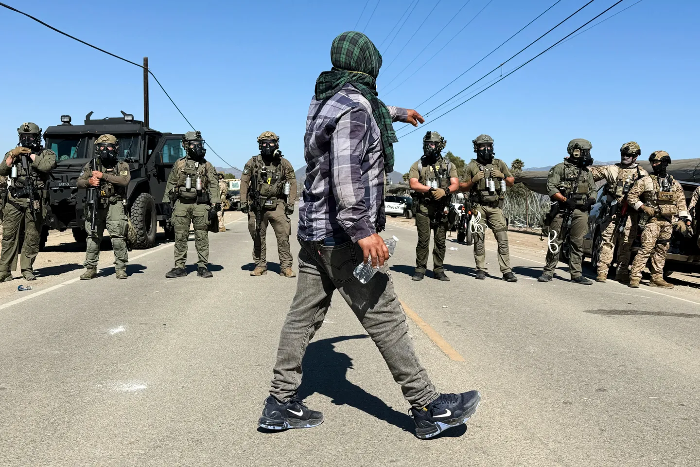 ICE agents clash with clinic staff during detention of Honduran migrant in California