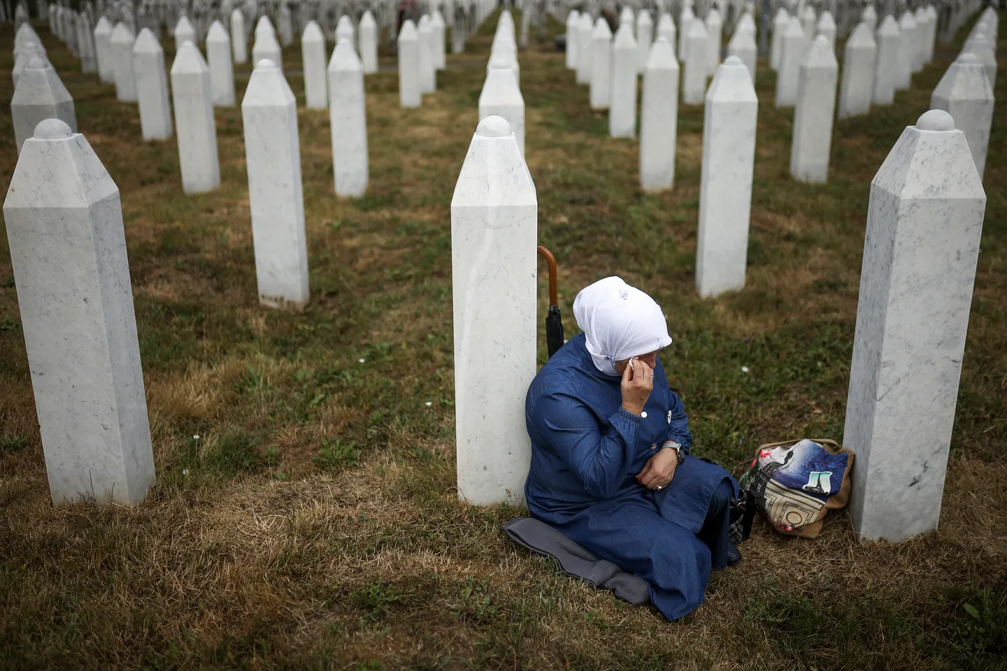 Bagaimana Serbia Bosnia cuba menyembunyikan genosid Srebrenica