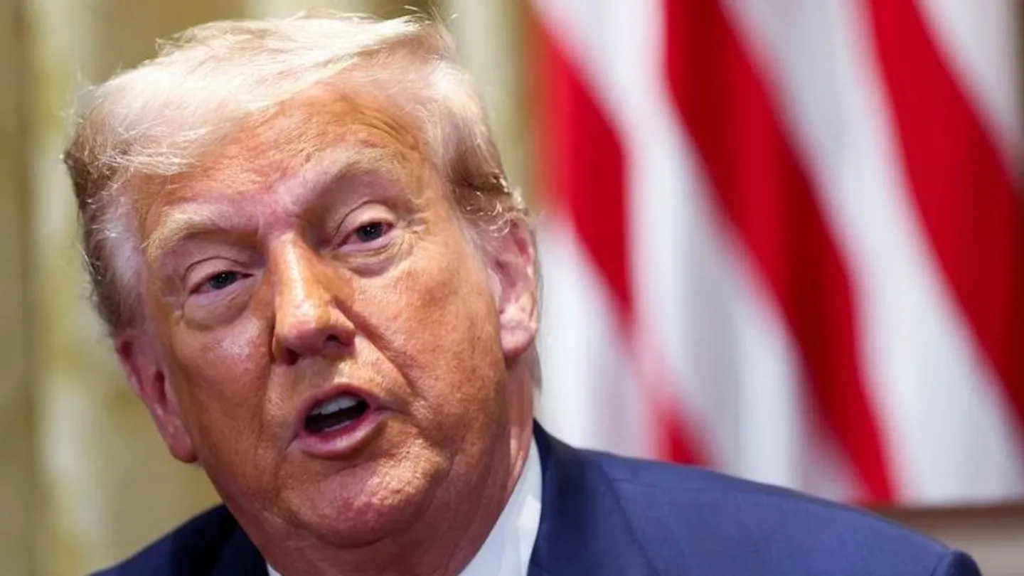 Trump diz que ex-chefes do FBI e da CIA podem “ter de pagar o preço”