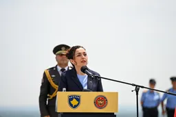 Presidentja Osmani: Kosova qëndron me Nënat e Srebrenicës