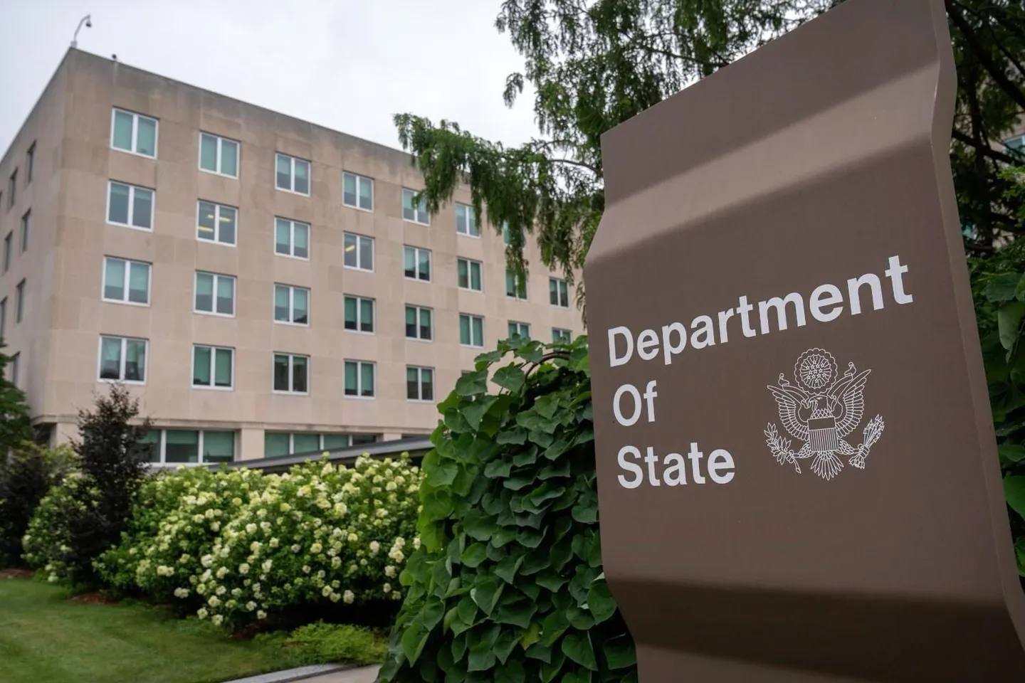 Госдеп США массово увольняет сотрудников