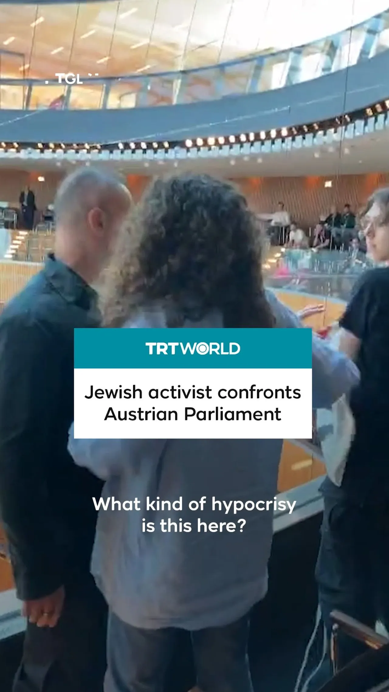 Jewish activist confronts Austrian Parliament