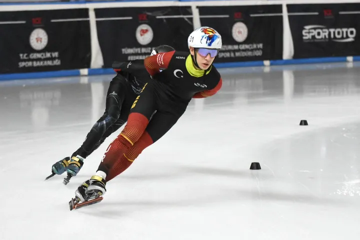 Viven en Türkiye y son los “hermanos récord” del patinaje sobre hielo